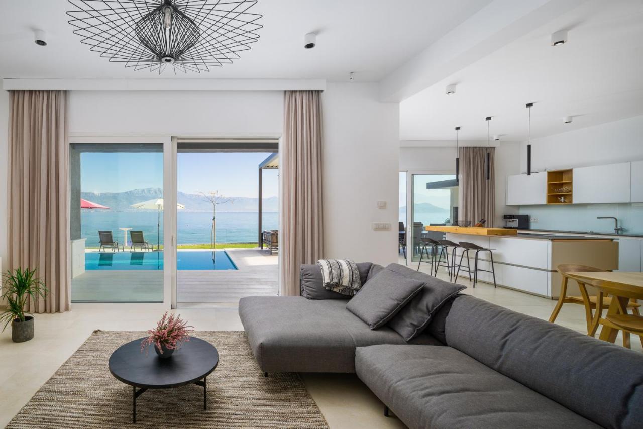 Acadia Beach Villas & Apartments Slatine Buitenkant foto